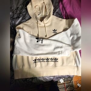Adidas "Color Block" CROPPED hoodie. XLARGE, Great Condition. Beige/White